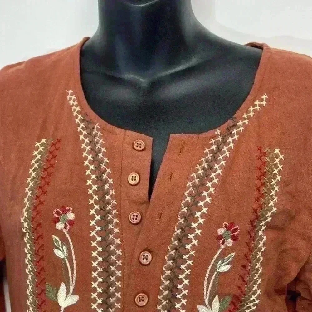 Hidden alley size medium brown embroidered dress - Picture 2 of 8